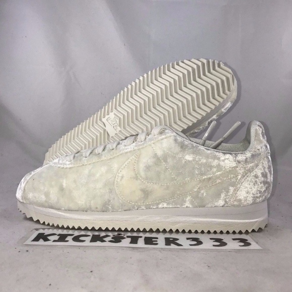 velvet nike cortez